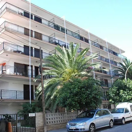 Flandria Apartment *